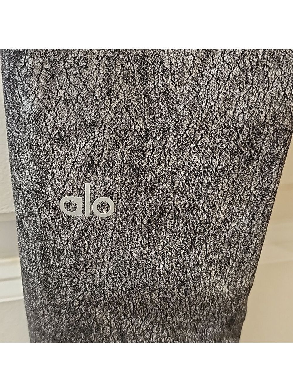 Alo full length metallic leggings - Picture 5 of 9
